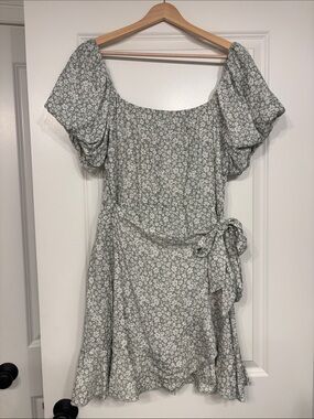 Trixxi Sage Green Floral Puff-Sleeve Mini Dress
